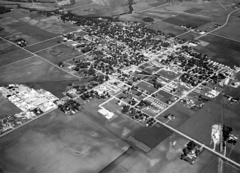 Aerial view, Winnebago Minnesota, 1977