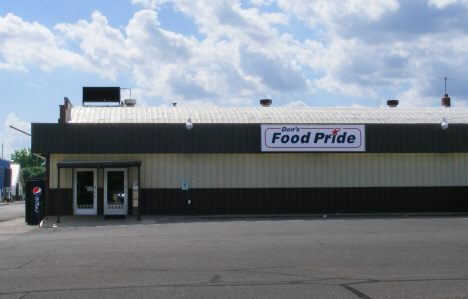 Grocery store, Appleton Minnesota, 2014