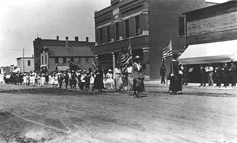 Parade, Comfrey Minnesota, 1919