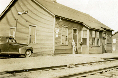 Railroad depot, Cromwell Minnesota, 1955
