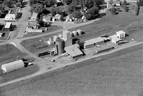 Aerial view, elevator and surrounding area, Darfur Minnesota, 1969