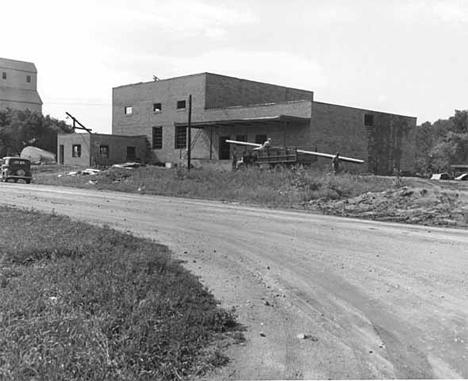 Constructing soybean plant, Dawson Minnesota, 1952