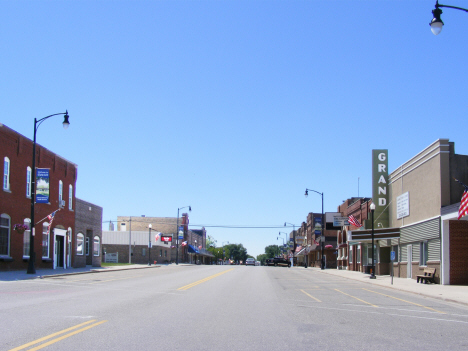 Street scene, Dawson Minnesota, 2014