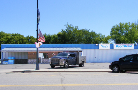 Grocery store, Dawson Minnesota, 2014