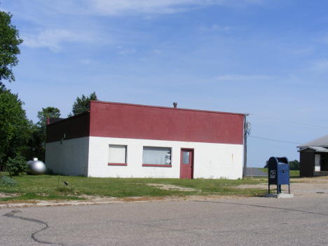 Street scene, Dovray Minnesota, 2014