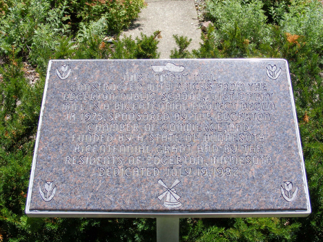 Marker at Windmill site, Edgerton Minnesota, 2014