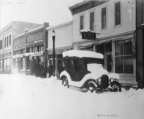 Atlantic Avenue, Hallock Minnesota, October 18, 1916