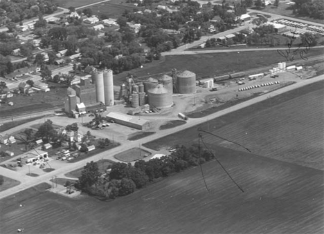 Aerial view, Hanley Falls Elevator, Hanley Falls Minnesota, 1983