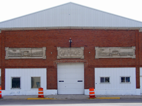 Former Bjorneberg Garage, Hanska Minnesota, 2014