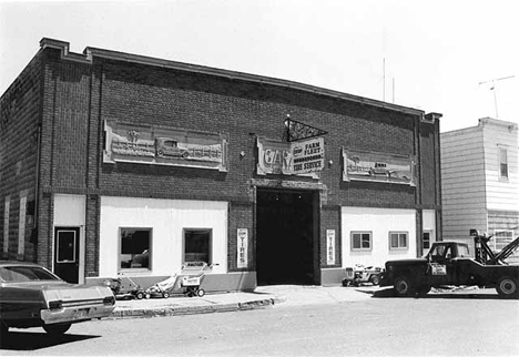 Bjorneberg Garage, Hanska Minnesota, 1978