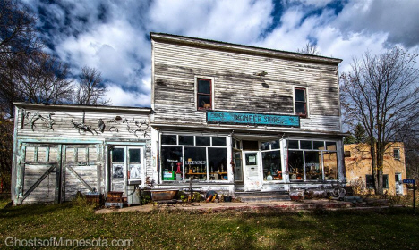 Old Pioneer Store, Hines Minnesota, 2015
