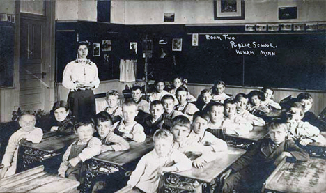 Classroom, public school at Hokah Minnesota, 1914