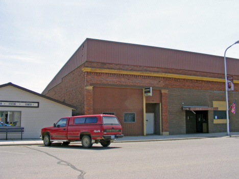 Street scene, Jeffers Minnesota, 2014