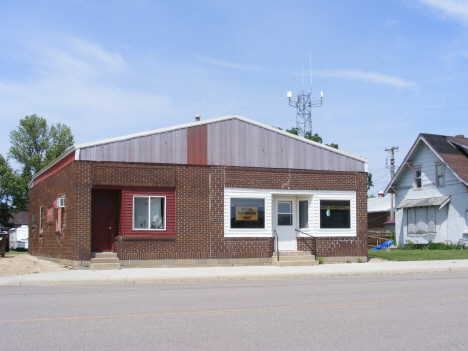 Street scene, Jeffers Minnesota, 2014