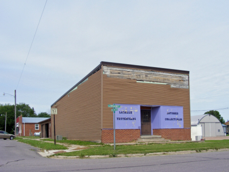 Street scene, La Salle Minnesota, 2014