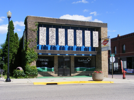 Street scene, Lake Crystal Minnesota, 2014