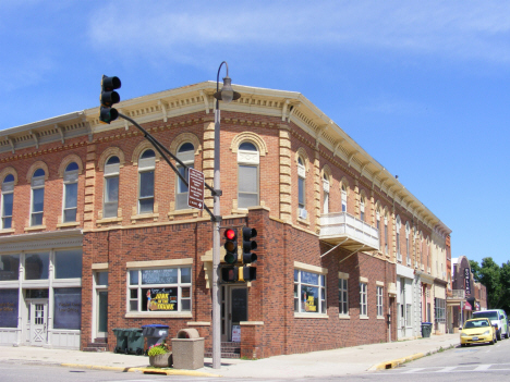 Street scene, Luverne Minnesota, 2014