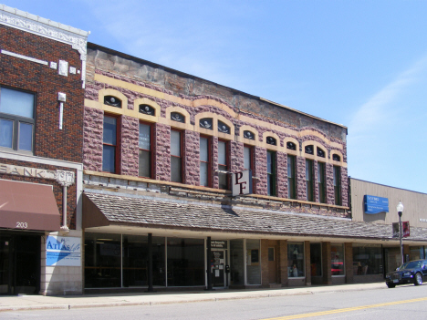 Street scene, Luverne Minnesota, 2014