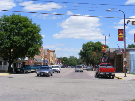 Street scene, Madelia Minnesota, 2014