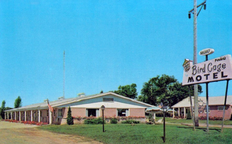 Feder's Bird Cage Motel, Madelia Minnesota, 1950's