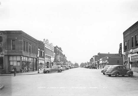 Main Street, Madelia Minnesota, 1950