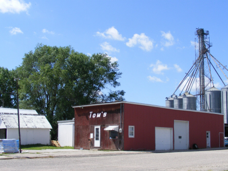 Tom's Repair with elevator in background, Odessa Minnesota, 2014