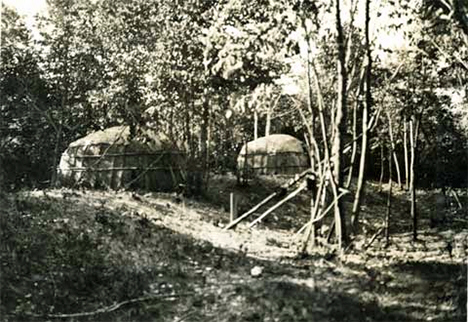 Elm bark wigwam, Ponemah Minnesota, 1930