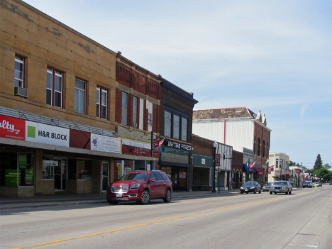 Street scene, St. James Minnesota, 2014