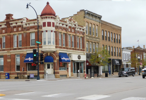 Street scene, Minnesota Avenue, St. Peter Minnesota, 2017