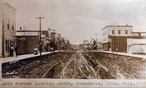 Main Street looking south, Baudette Minnesota, July 1910