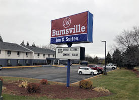 Burnsville Inn & Suites