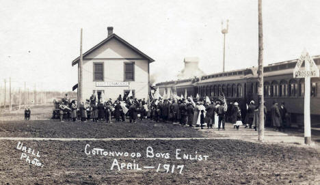 Cottonwood enlistees at Train Depot, Cottonwood Minnesota, 1917