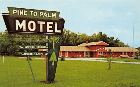 Pine to Palm Motel, Crookston Minnesota, 1961