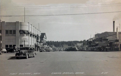 First Avenue West, Grand Rapids Minnesota, 1946