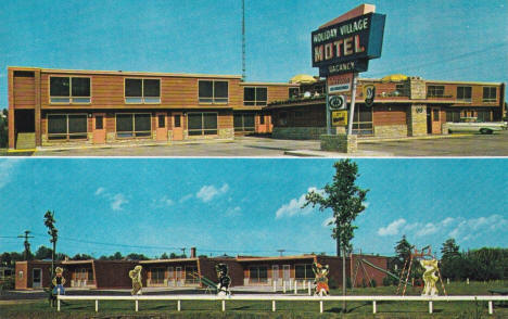 Holiday Village Motel, Grand Rapids Minnesota, 1950's