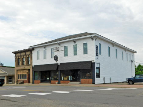 Street scene, Howard Lake Minnesota, 2020