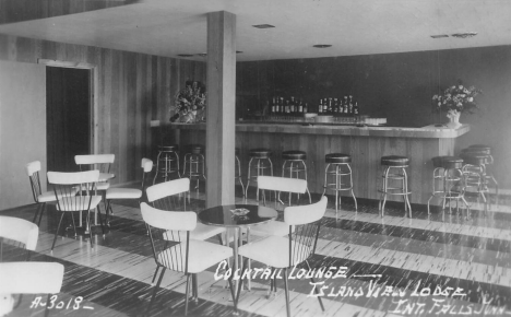 Cocktail Lounge, Island View Resort, International Falls Minnesota, 1950's