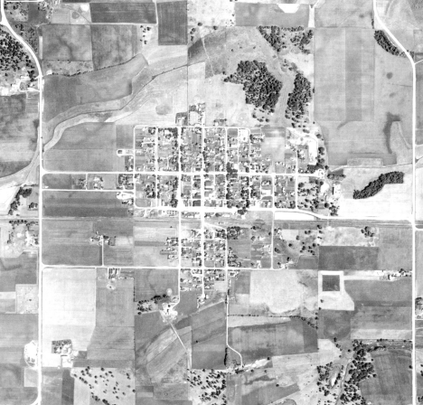Aerial photo, Lester Prairie Minnesota, 1940