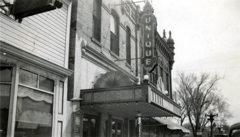 Unique Theatre, Litchfield Minnesota, 1936