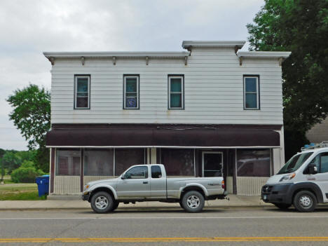 Street scene, Mayer Minnesota, 2020