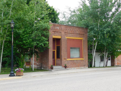 Street scene, Mayer Minnesota, 2020