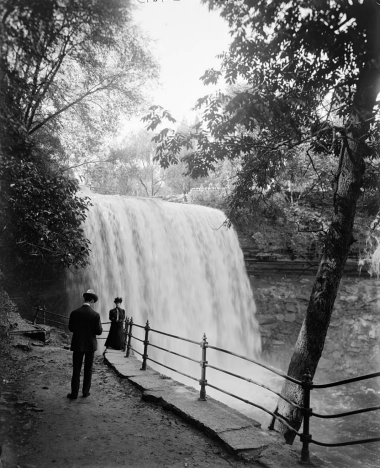 Minnehaha Falls, Minneapolis Minnesota, 1900
