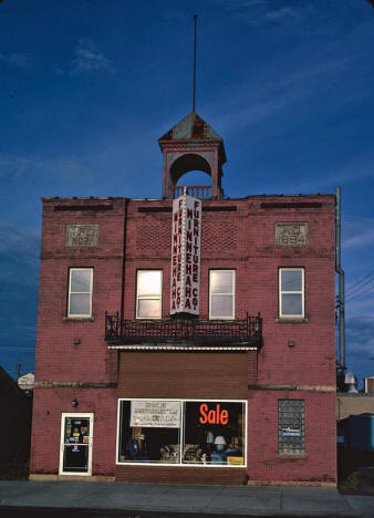 Former Minneapolis Fire Station #2, Furniture Store at this photo, Hook & Ladder Theater today, 3010 Minnehaha Avenue, Minneapolis Minnesota, 1984