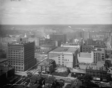 View of Downtown Minneapolis from the Court House, 1906