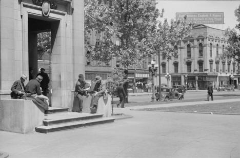 Gateway Park and Hennepin Avenue, Minneapolis Minnesota, 1937