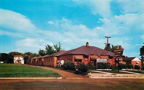 Lundberg's Restaurant and Motel, Park Rapids Minnesota, 1960's