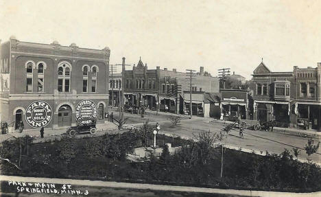 Park and Main Street, Springfield Minnesota, 1910's