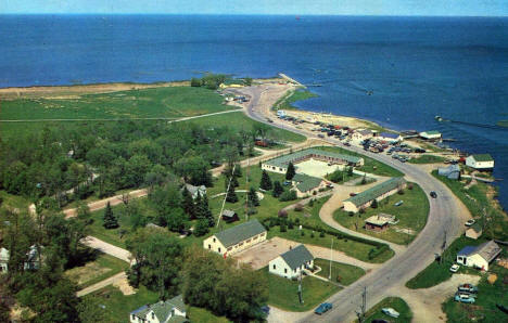 Cal's Motel and Reef Room, Warroad Minnesota, 1960's