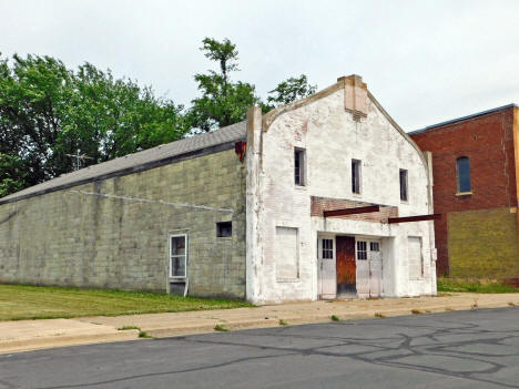 Street scene, Waverly Minnesota, 2020