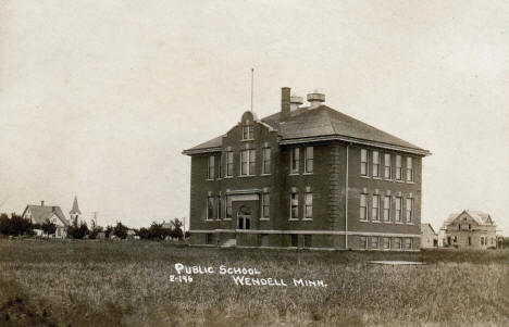 Public school, Wendell Minnesota, 1913